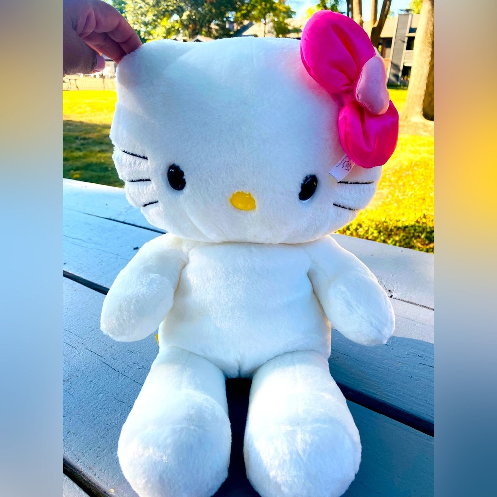Fluffy hello Kitty Build -A-Bear Excellent condition. - Picture 10 of 13